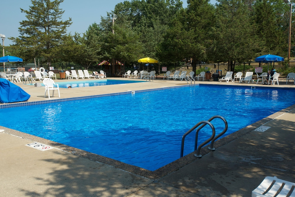 Arrowhead Resort Campground - photo 28