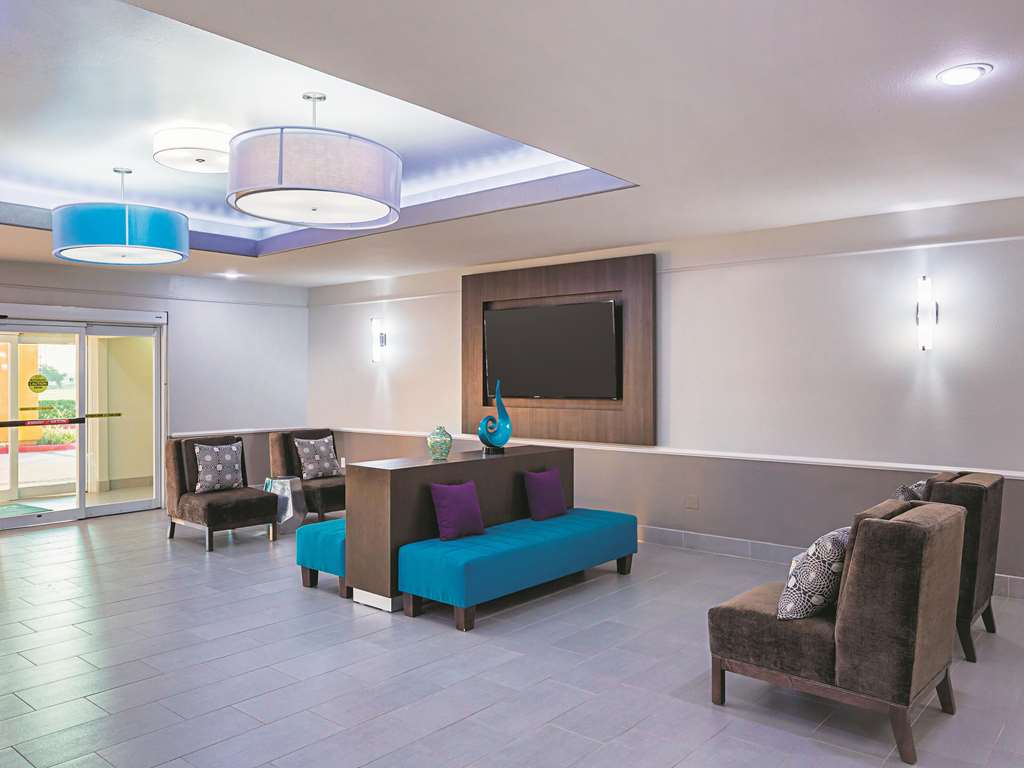La Quinta Inn & Suites by Wyndham Port Lavaca - photo 6