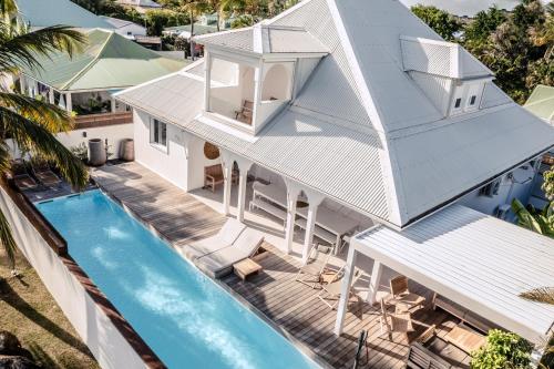 Villa Charles Grand standing 2 piscines vue mer — 4-Star Luxury Hotel in Saint-Francois, Guadeloupe