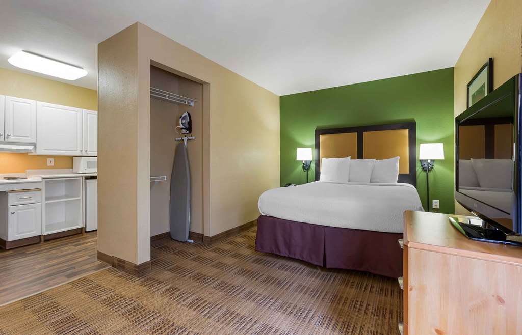 Extended Stay America Suites Phoenix Scottsdale - photo 11