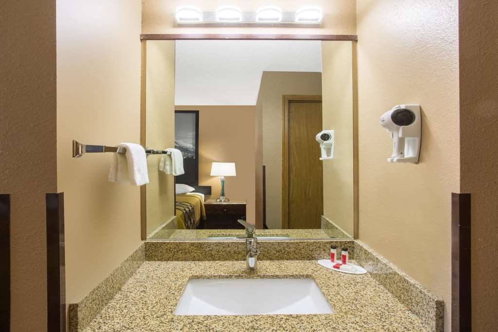 Super 8 by Wyndham Baker City - photo 14