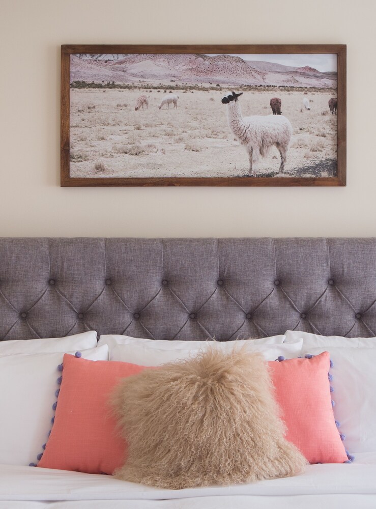 Sophisticated 1BR in C.B.D. by Sonder - photo 6