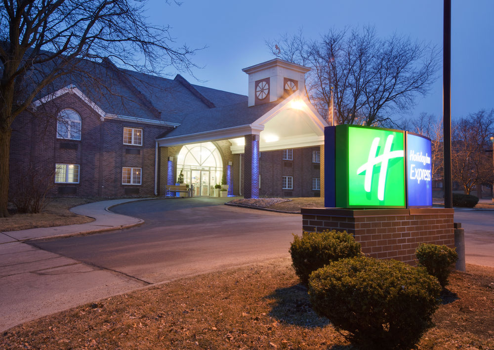Holiday Inn Express At Drake University - featured photo