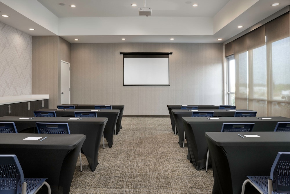 SpringHill Suites by Marriott Birmingham Gardendale - photo 32