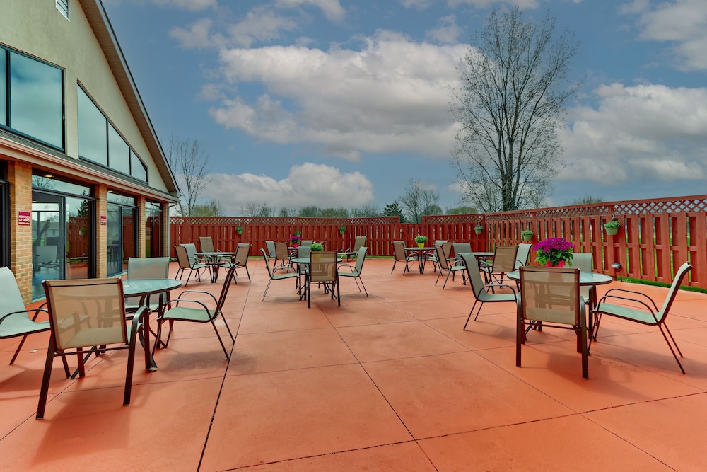 Holiday Inn Express Hotel & Suites Bad Axe by IHG - photo 45