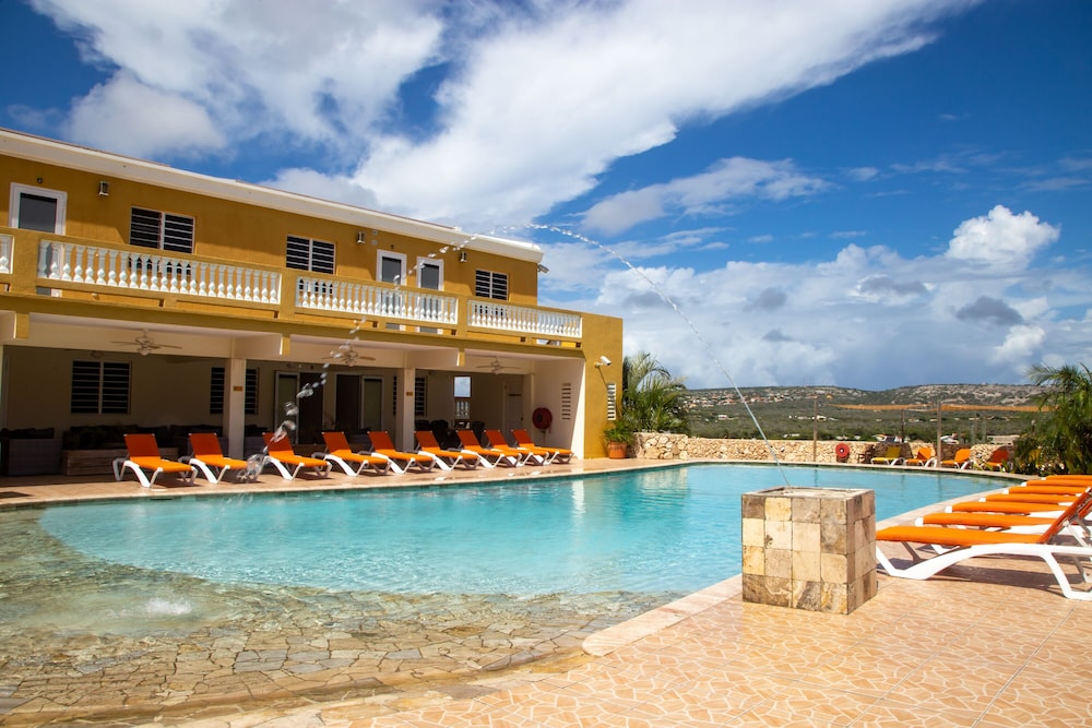 Hillside Resort — Kralendijk