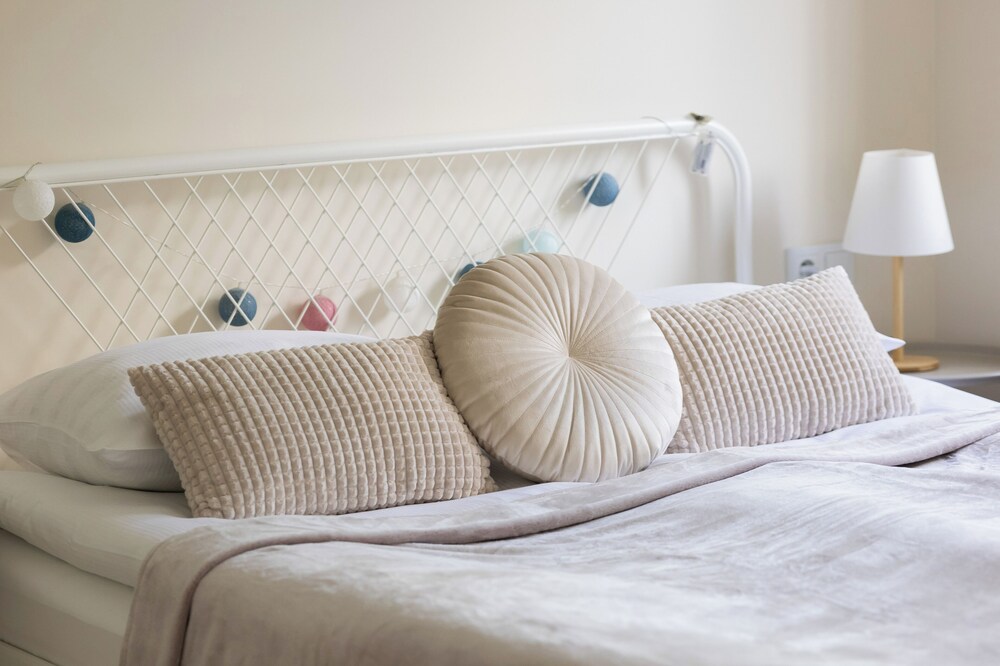 Przytulny Apartament z Balkonem i Klimatyzacją by Noclegi Renters — 4-Star Luxury Hotel in Warsaw, Poland