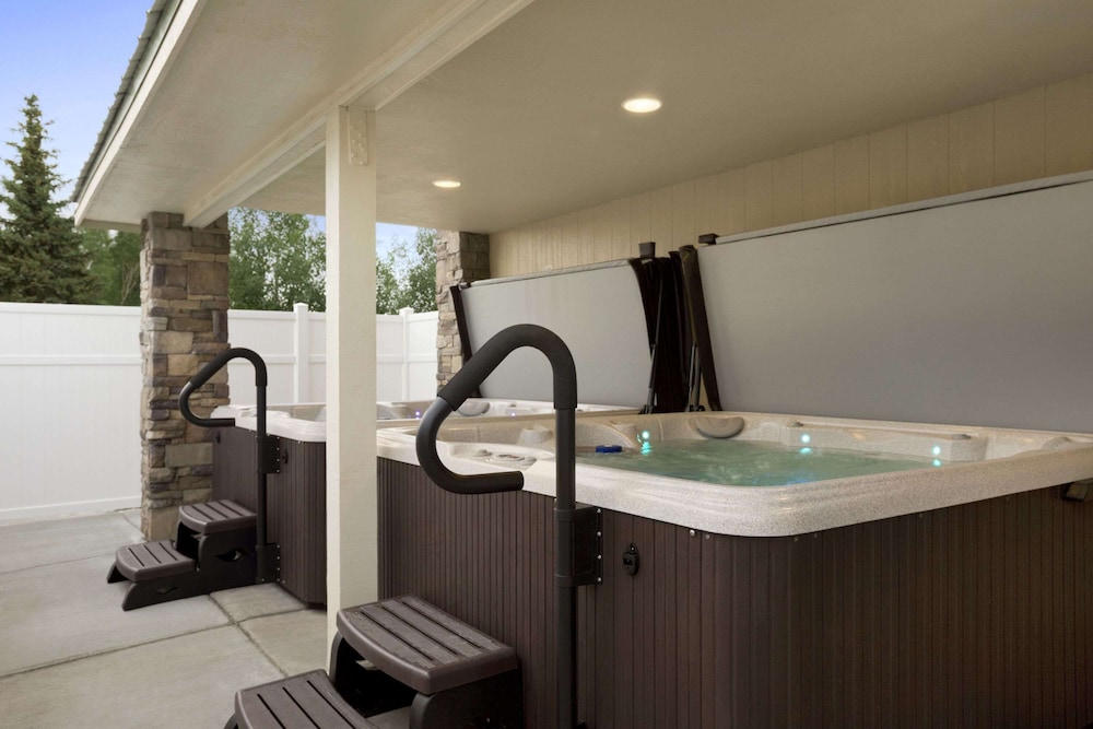 Days Inn & Suites by Wyndham Gunnison - photo 48
