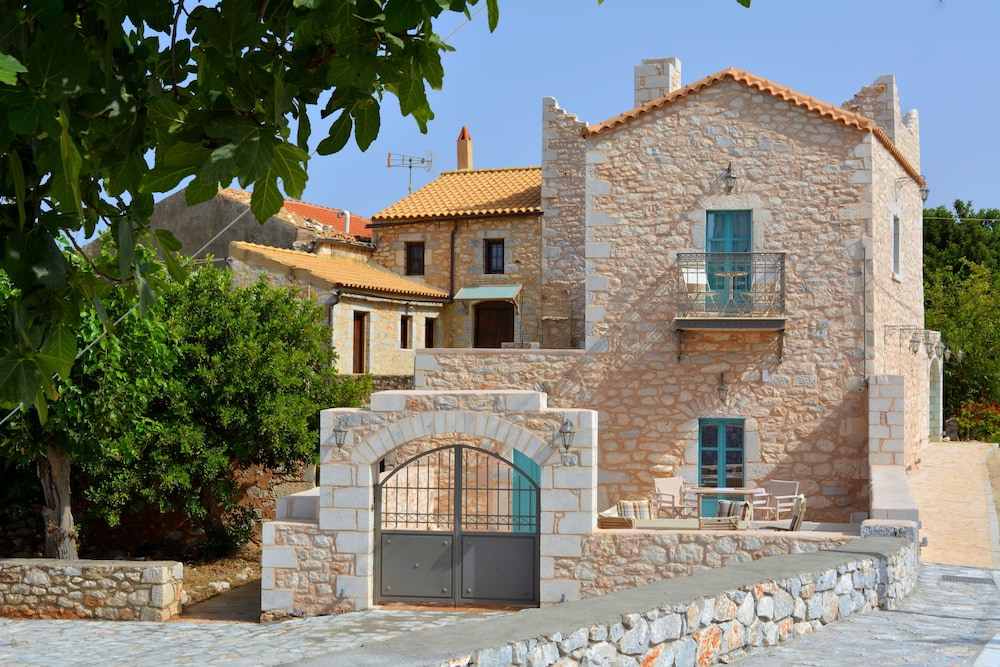 Olea - carbon neutral hotel in Unknown City