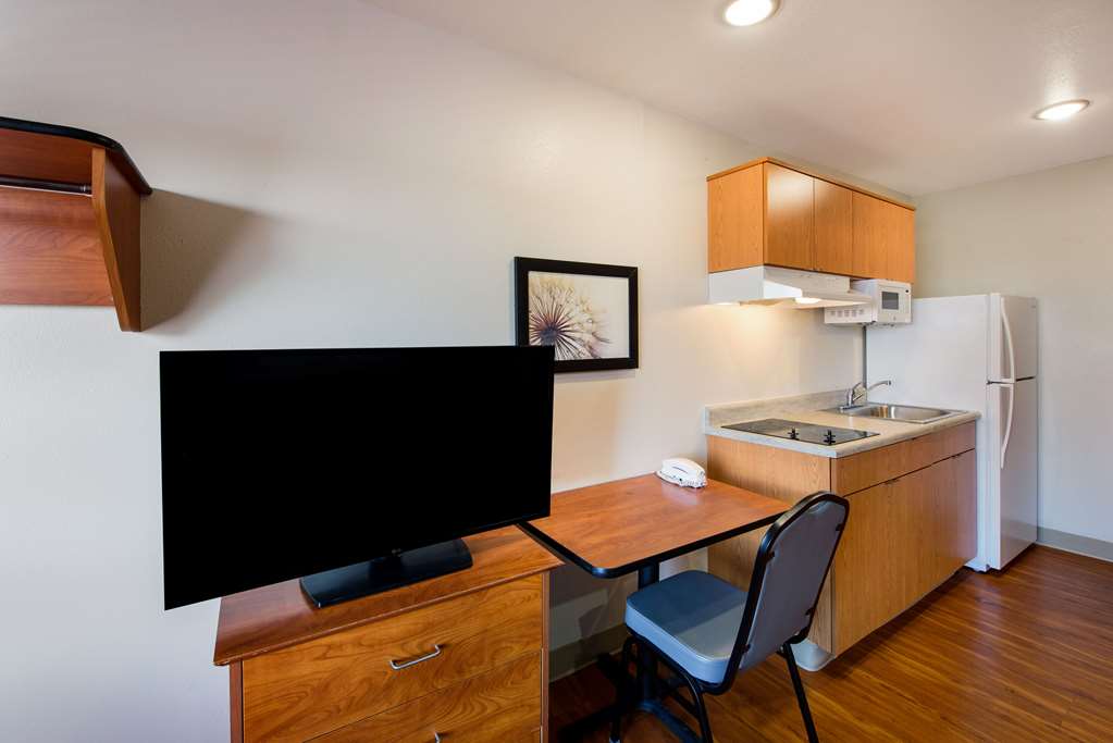 WoodSpring Suites Columbus Southeast - photo 13