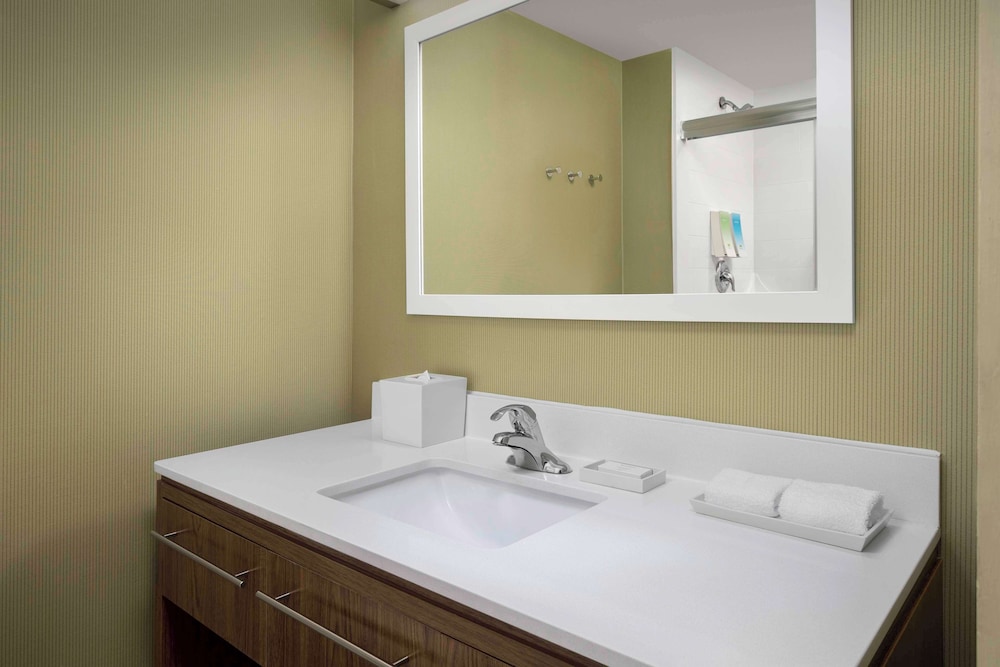 Home2 Suites by Hilton Summerville - photo 15