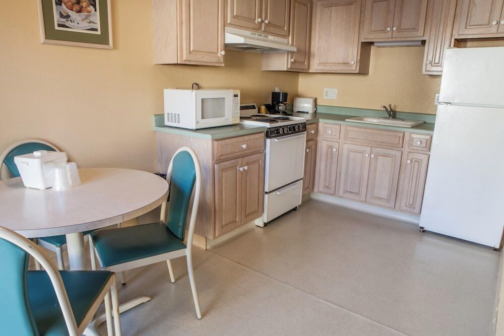 Marinwood Inn & Suites - photo 19