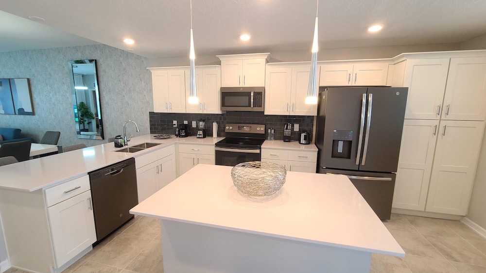 Gorgeous 2Bd Condo Close to Disney Storey Lake Resort 305 3151 Kissimmee - photo 2