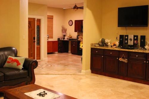 Villa Plumeria — 5-Star Luxury Hotel in Nassau, Bahamas