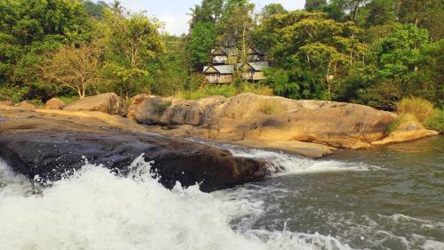 Moselberg Riverside Cottages in Munnar, India
