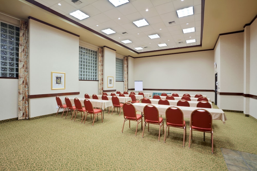 Holiday Inn Express Hotel & Suites Portland NW Downtown by IHG - photo 53