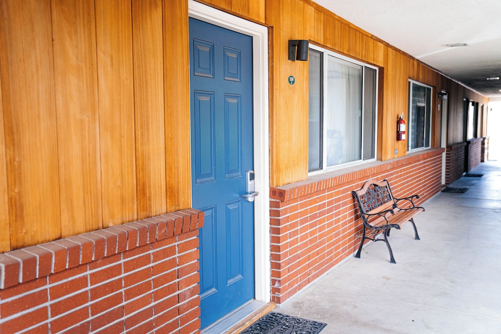 Salida Inn & Monarch Suites - photo 40