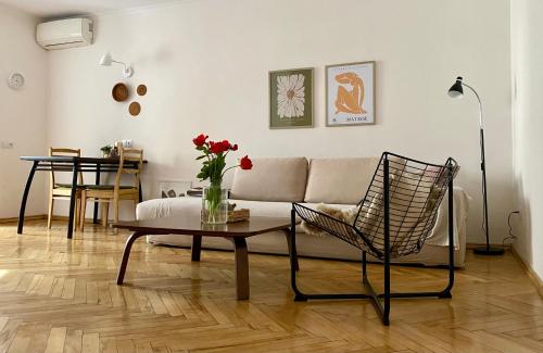 Chic 1 Bedroom appartment on Saburtalo — 4-Star Luxury Hotel in Tbilisi, Georgia