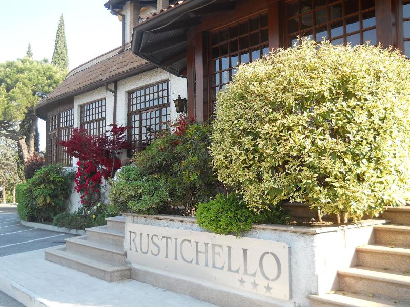 Hotel Il Rustichello - carbon neutral hotel in Lonato