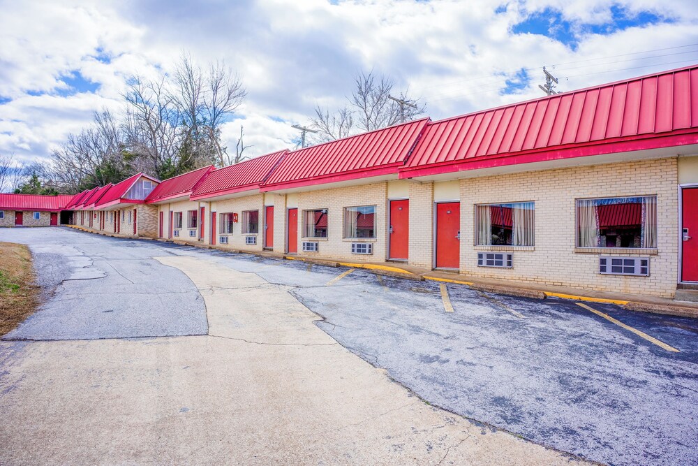 Ozark Junction mountain view by OYO - photo 90