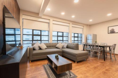 401 Location 3Bdrm 2bath apt with AC Rooftop — 4-Star Luxury Hotel in Mexico City, Mexico