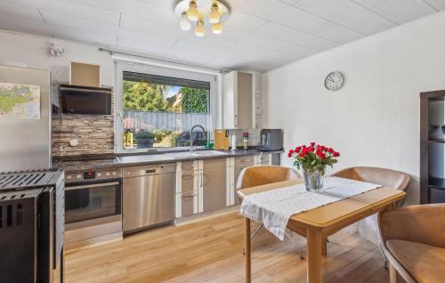 Stunning Apartment In Vöhl Basdorf — Vohl — photo 4
