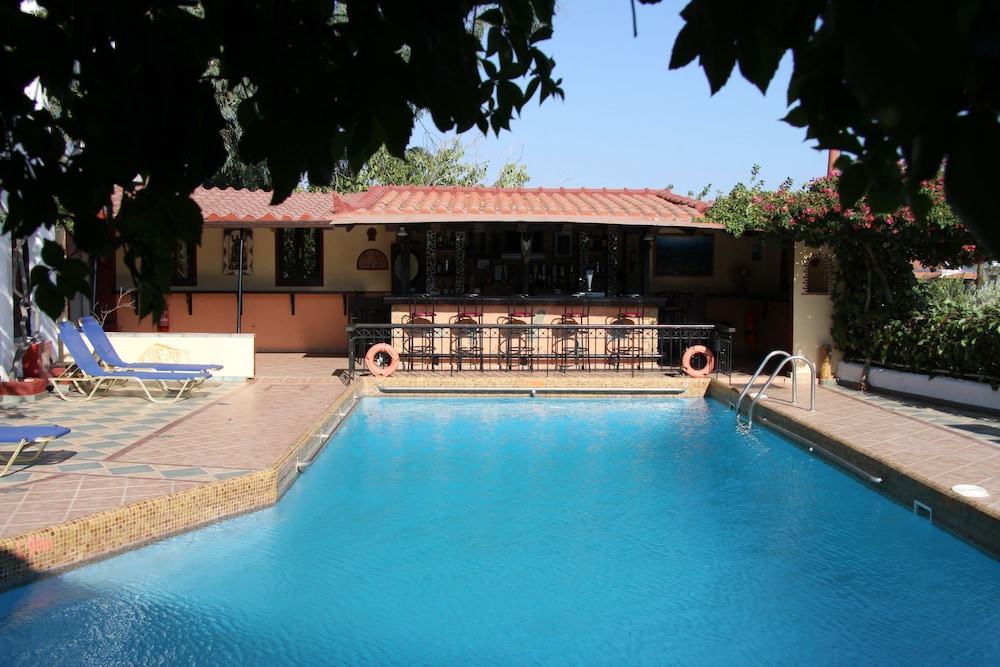 Hotel Mary - carbon neutral hotel in Samos