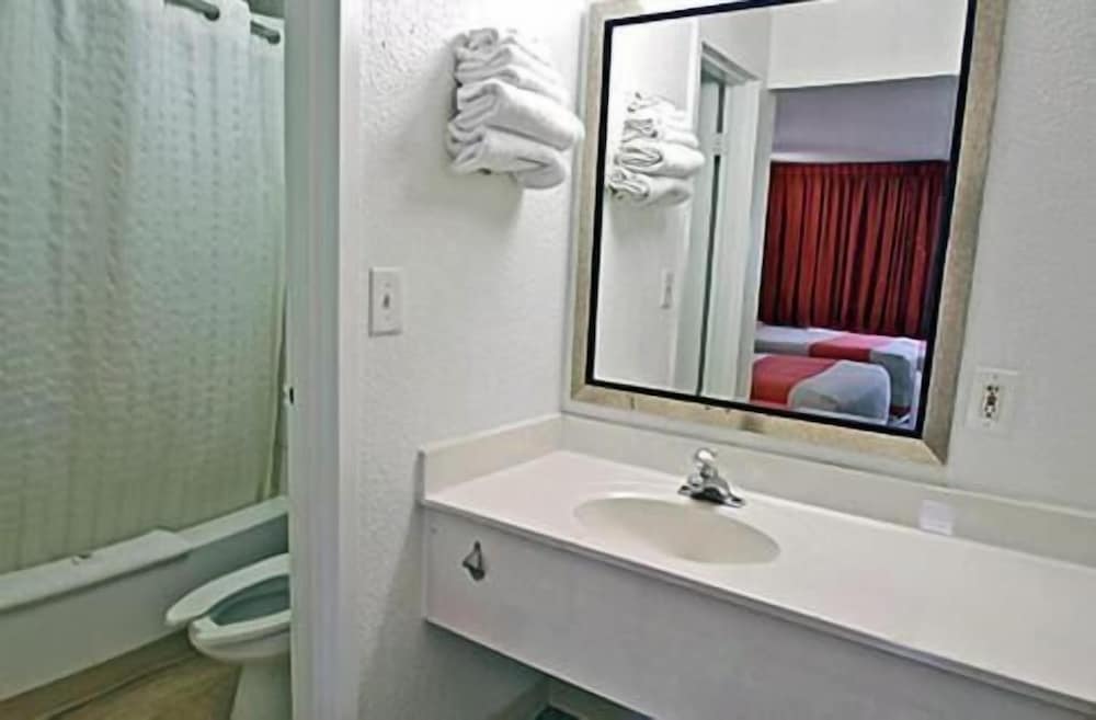 Motel 6 McKinney TX North - photo 22