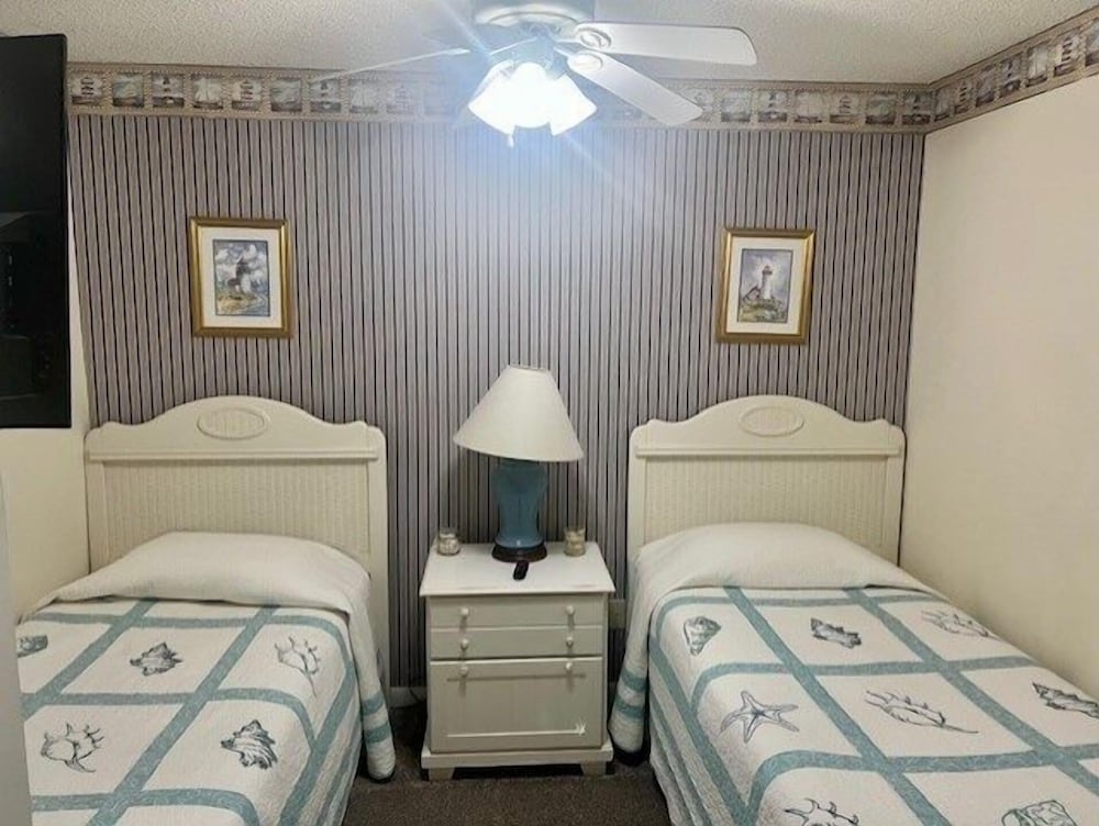 Royal Garden Resort 205 2 Bedroom Condo by RedAwning - photo 4