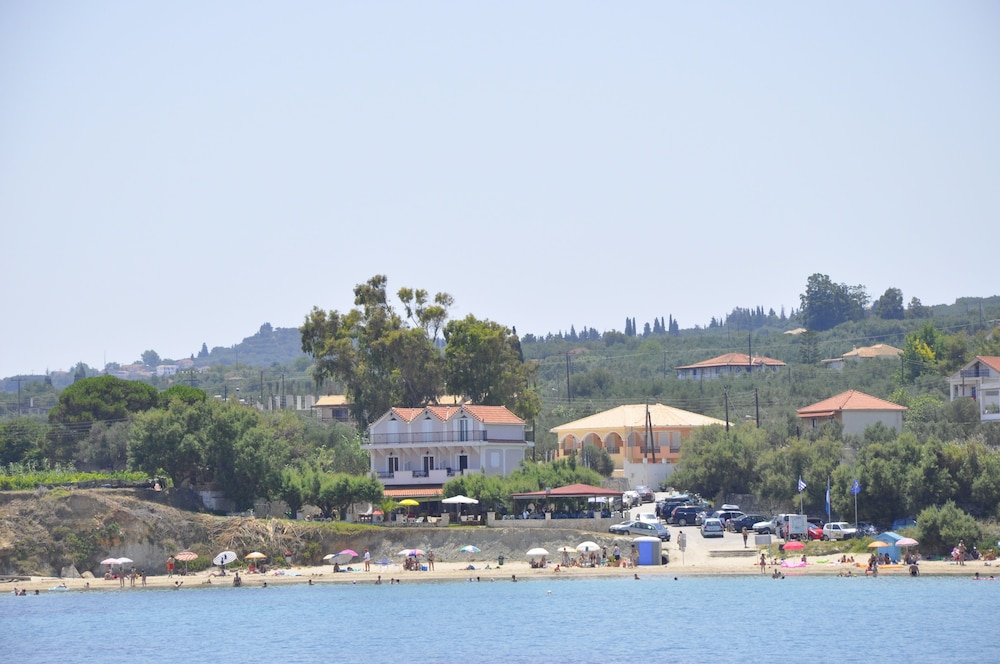 Psarou Studios — 4-Star Luxury Hotel in Zakynthos, Greece
