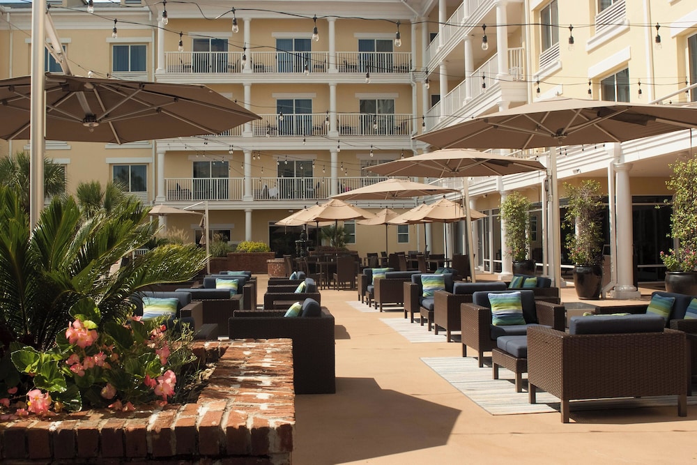 Courtyard Charleston Waterfront by Marriott - photo 40