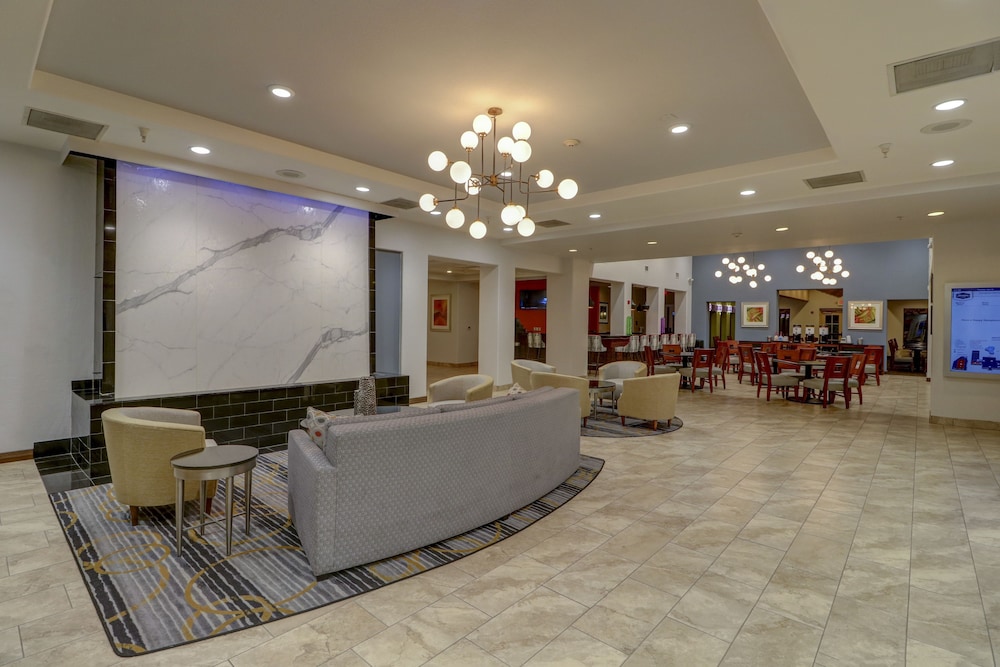 Hampton Inn Tropicana - photo 8