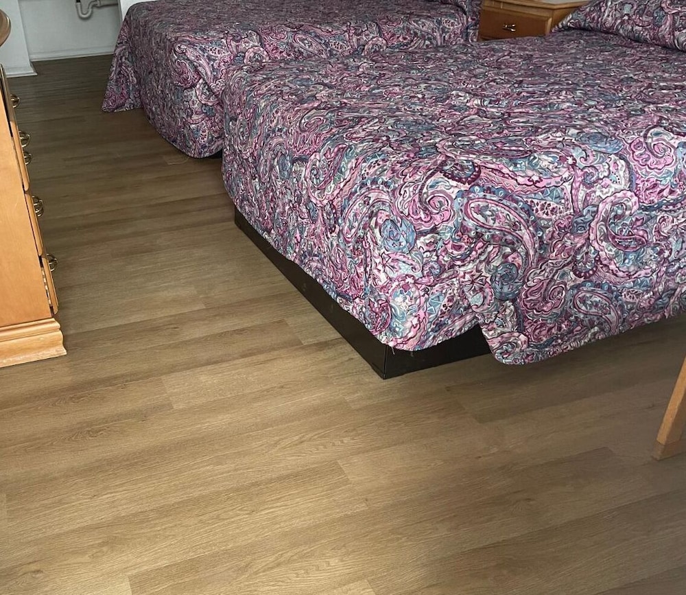 Nights Inn - photo 8