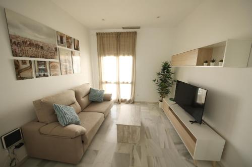 Allo Apartments Larga Hideaway Parking Gratis Centro 2 Habitaciones — 4-Star Luxury Hotel in Jerez De La Frontera, Spain