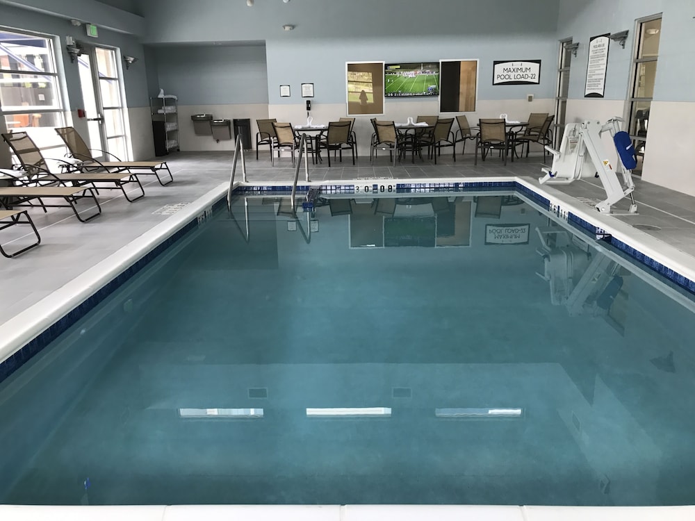 Staybridge Suites Madison Fitchburg - photo 49