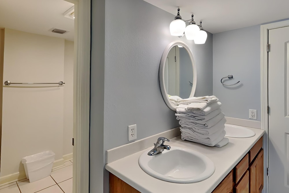 Regency Towers by Southern Vacation Rentals - photo 303