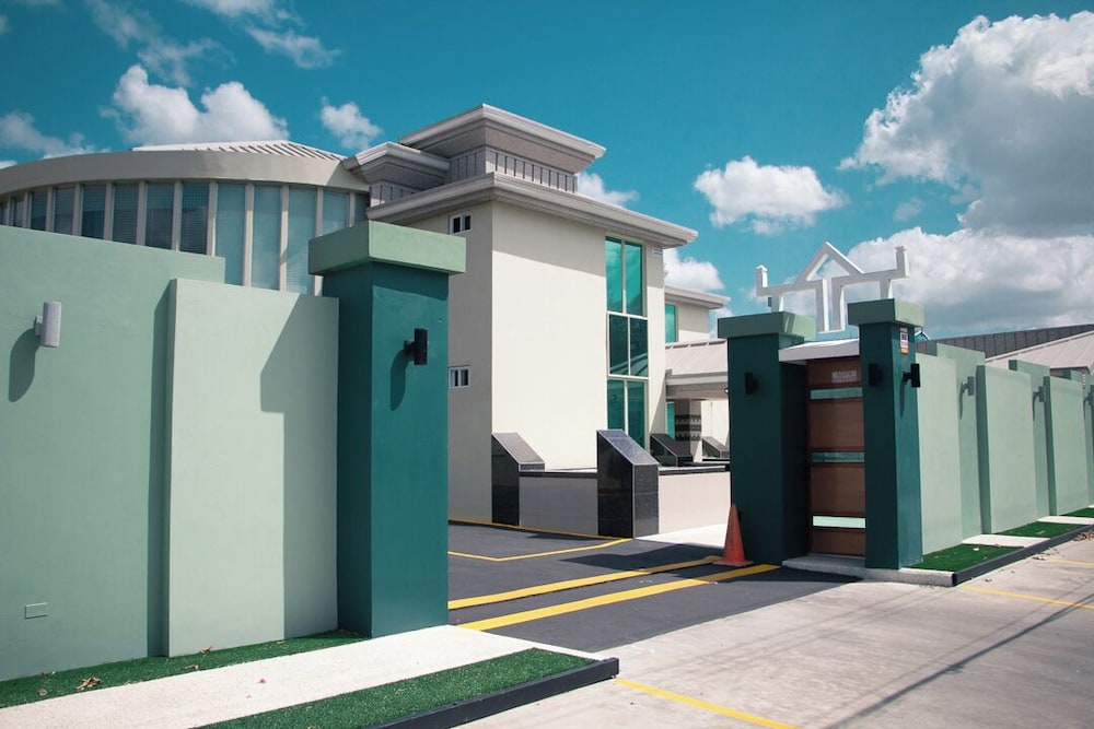 Emporis Resort in Arouca, Trinidad and Tobago