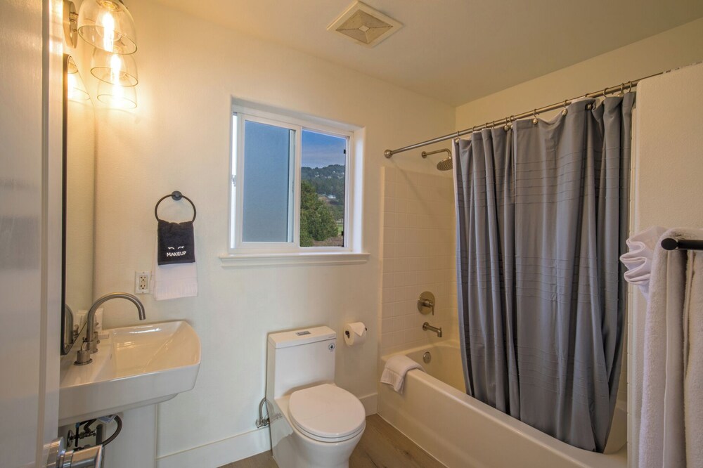 Black Sands Inn - photo 59