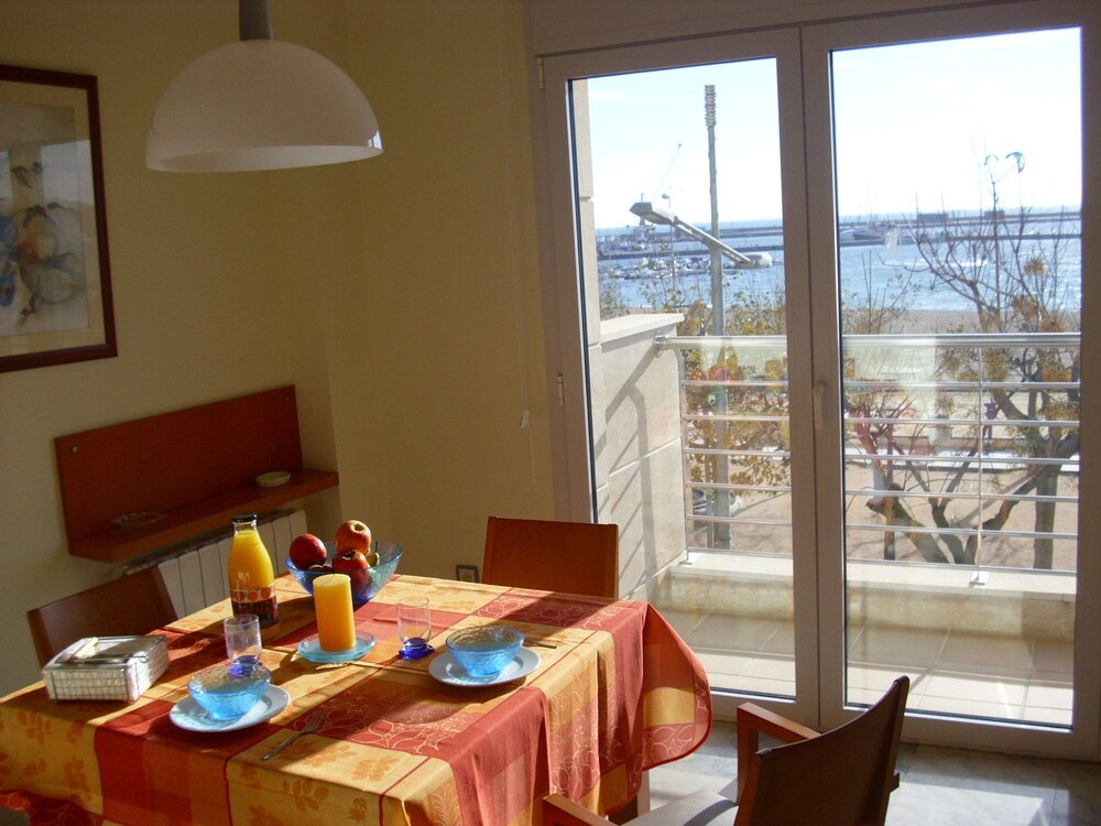 Edifici Llevant i Ponent - carbon neutral hotel in Palamos
