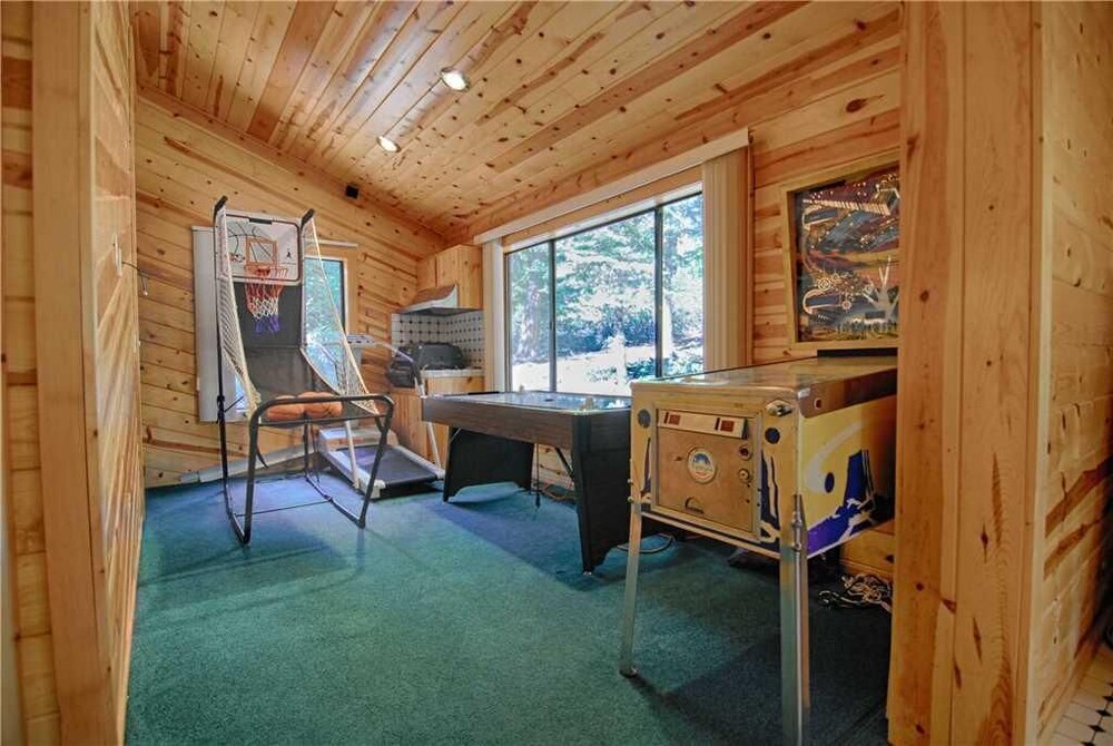 Kingswood Manor — 4-Star Luxury Hotel in Tahoe Vista, United States