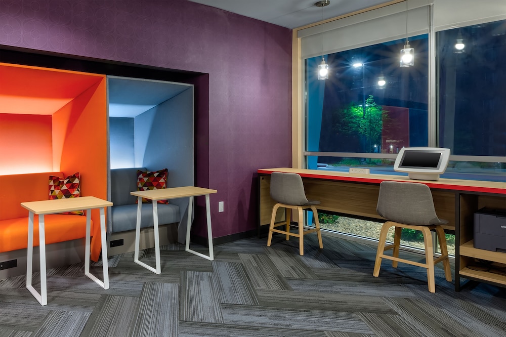 Tru By Hilton Comstock Park Grand Rapids - photo 30