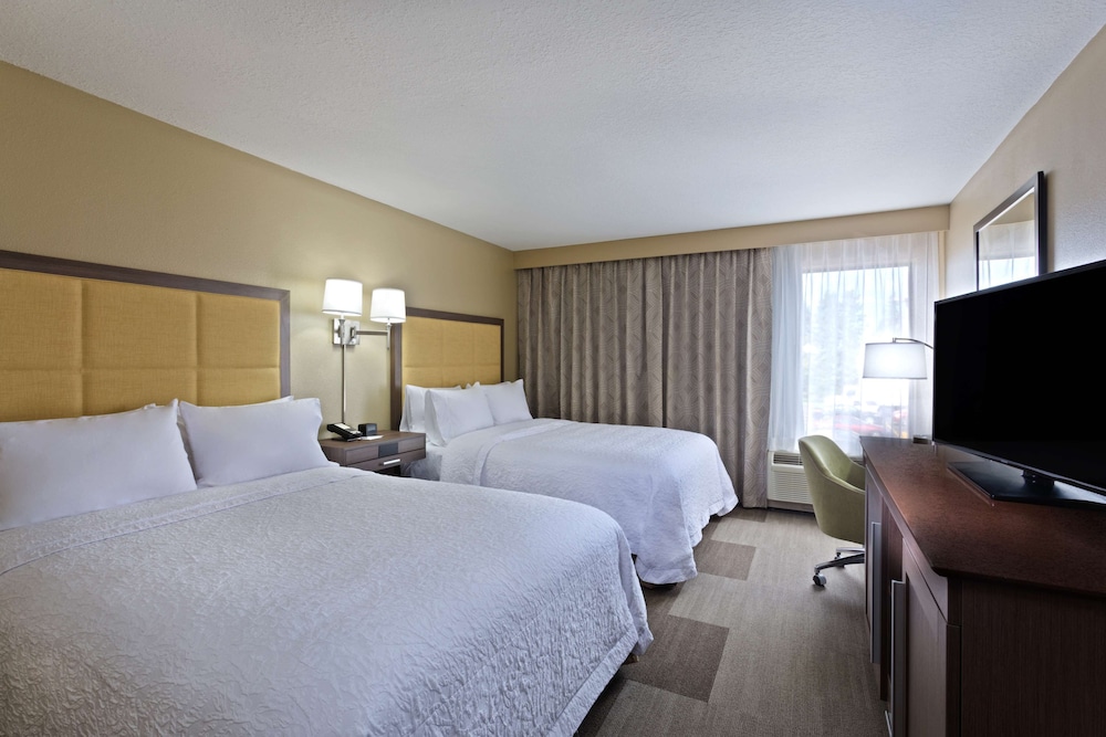 Hampton Inn Sault Ste Marie - photo 10