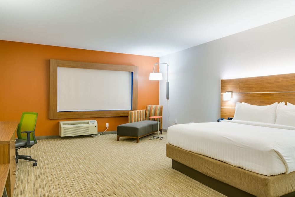Holiday Inn Express & Suites Russellville by IHG - photo 7