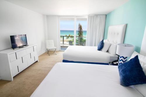 Oceanfront Contemporary Suites - photo 32