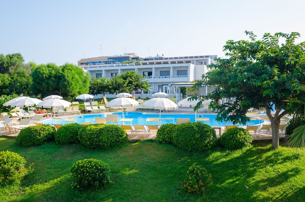 Villaggio Club Eden — Torricella