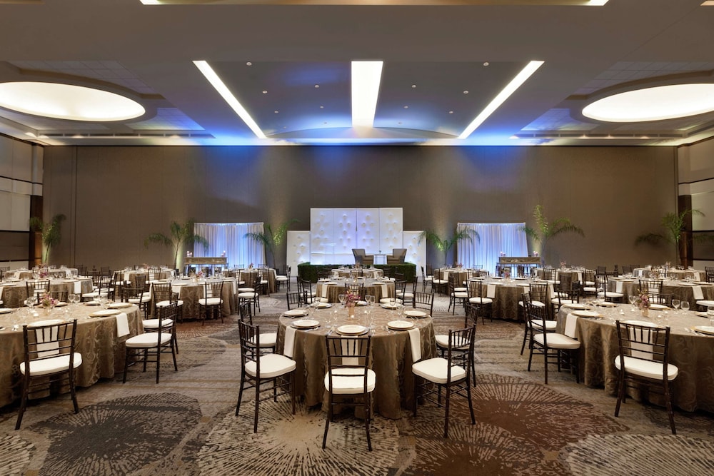 Embassy Suites by Hilton Charleston Airport Convention Ctr - photo 39