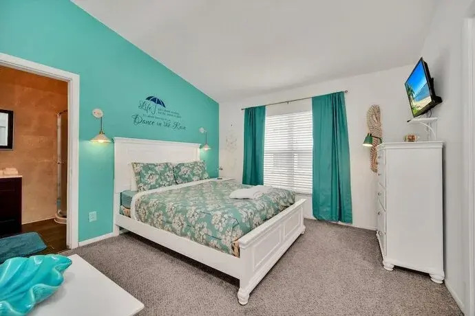 Bright Spacious Retreat With Private Pool Lanai Game Room Davenport - photo 2