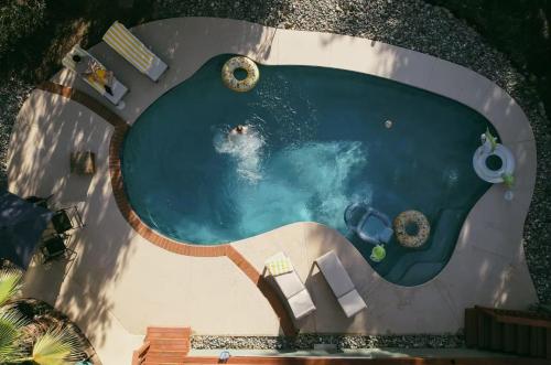 House in the Clouds — 4-Star Luxury Hotel in Redding, United States