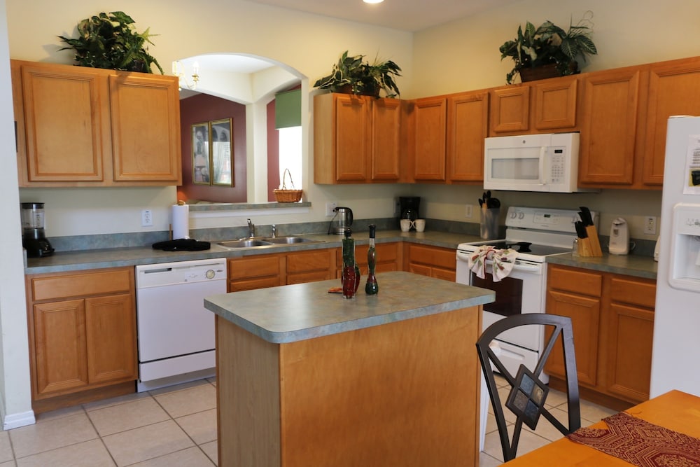 7BR 4.5BA Home in Emerald Island Resort by CV 2708 - photo 10