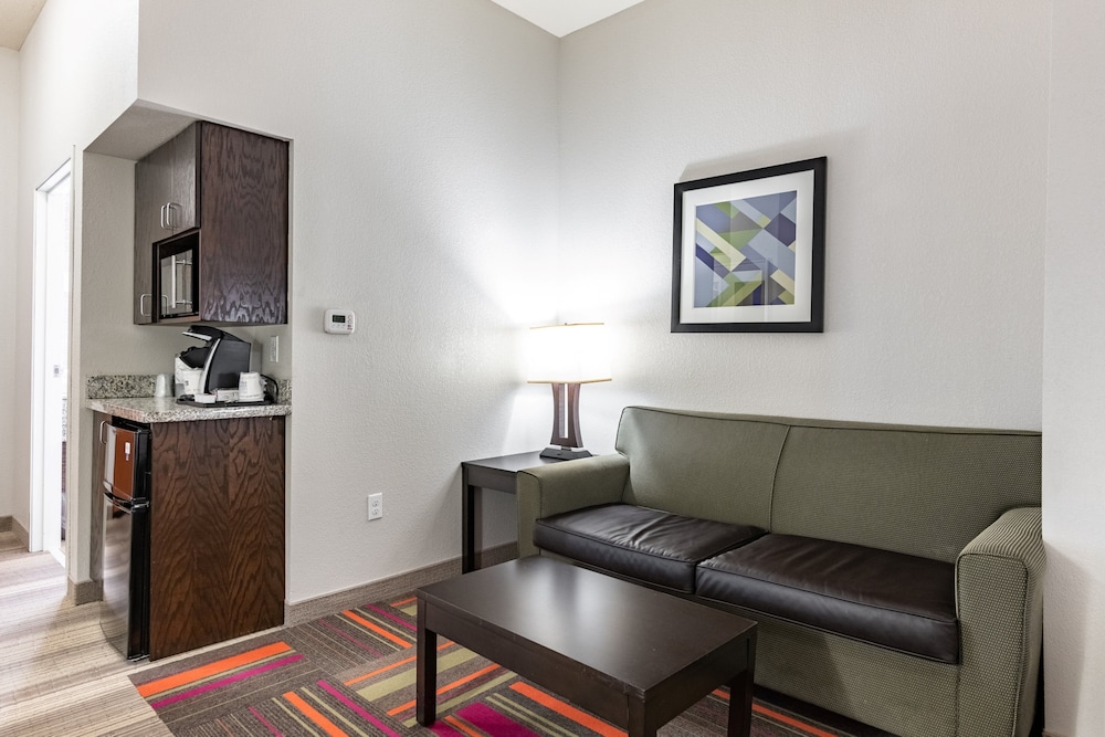 Holiday Inn Express & Suites Ironton by IHG - photo 12